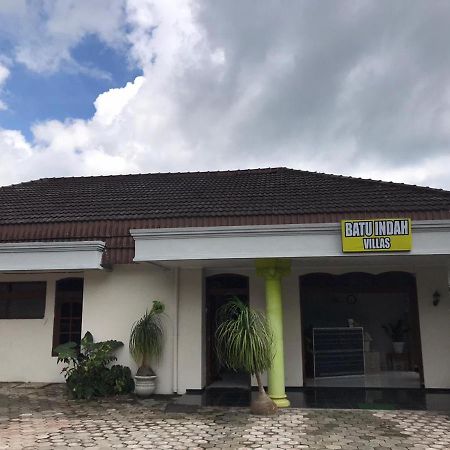Villa & Guest House Batu Indah 外观 照片