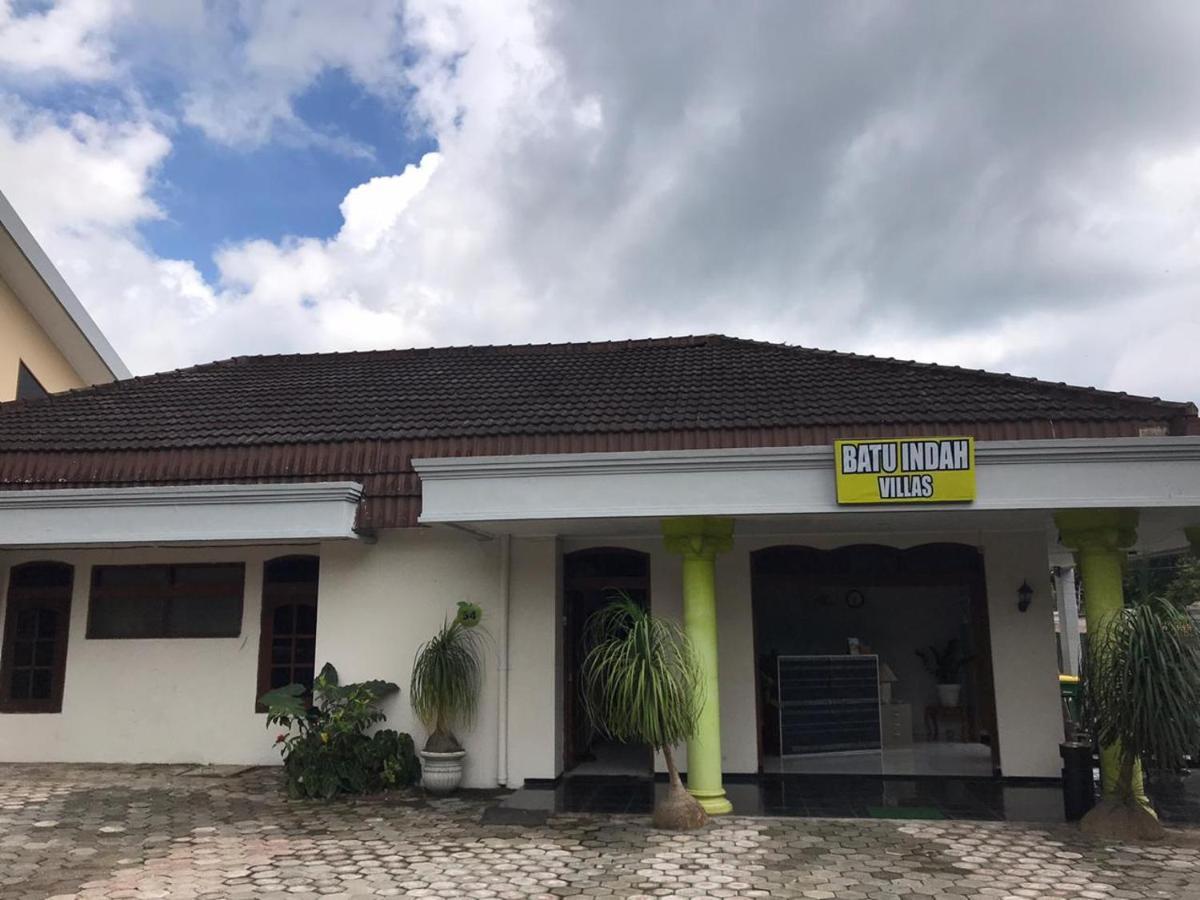 Villa & Guest House Batu Indah 外观 照片