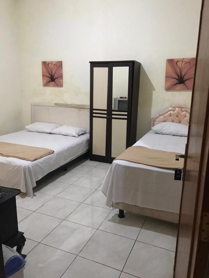 Villa & Guest House Batu Indah 外观 照片